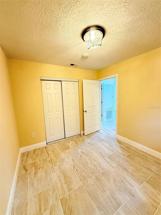 For Rent: $1,250 (2 beds, 1 baths, 720 Square Feet)