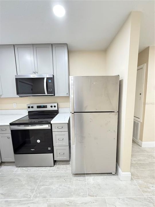 For Rent: $1,250 (2 beds, 1 baths, 720 Square Feet)