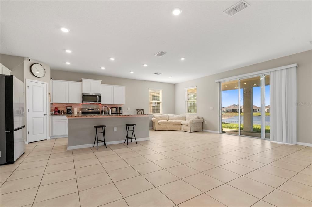 For Rent: $3,000 (4 beds, 2 baths, 2045 Square Feet)