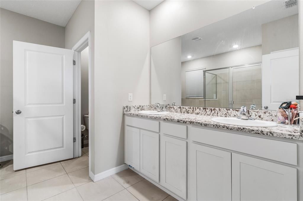 For Rent: $3,000 (4 beds, 2 baths, 2045 Square Feet)