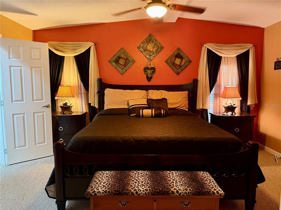 En Venta: $240,000 (2 camas, 2 baños, 1773 Pies cuadrados)