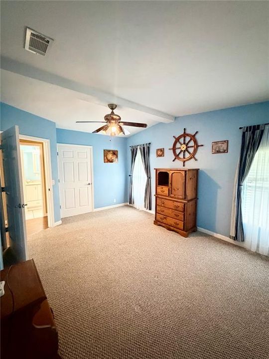 En Venta: $240,000 (2 camas, 2 baños, 1773 Pies cuadrados)