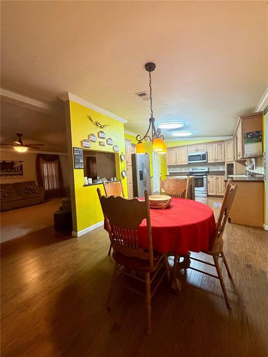 En Venta: $240,000 (2 camas, 2 baños, 1773 Pies cuadrados)