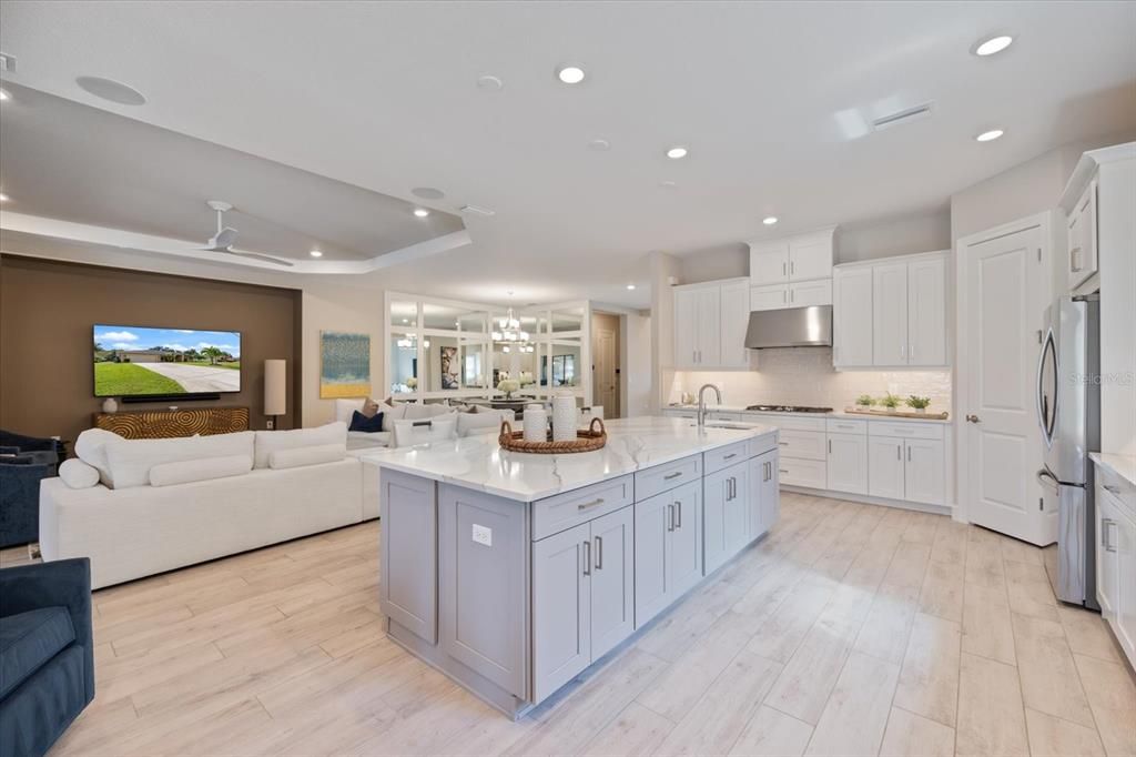 En Venta: $1,764,900 (3 camas, 3 baños, 3101 Pies cuadrados)