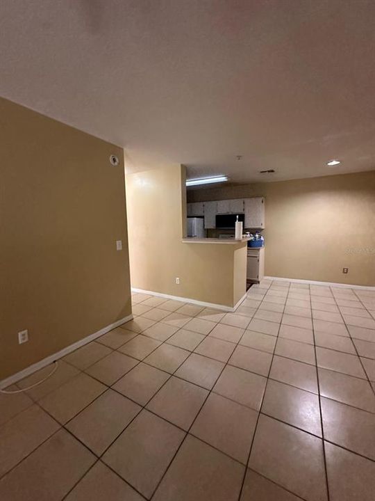 Под контрактом: $1,550 (2 спален, 2 ванн, 996 Квадратных фут)