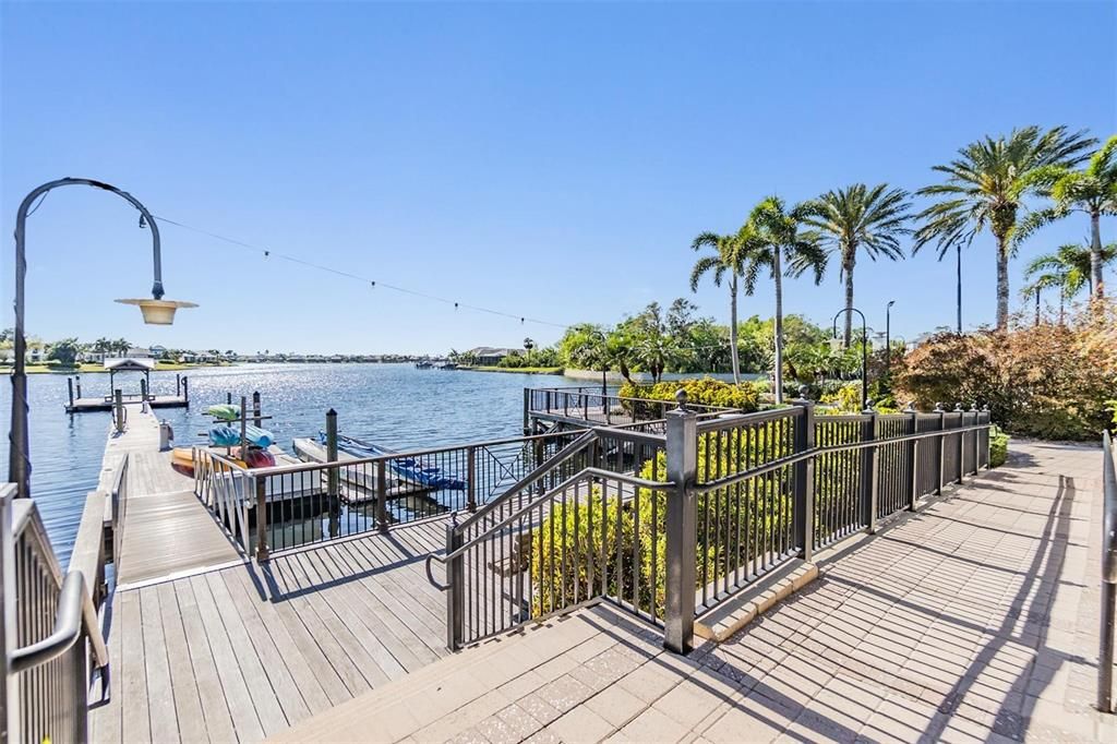 En Venta: $285,000 (2 camas, 2 baños, 1546 Pies cuadrados)