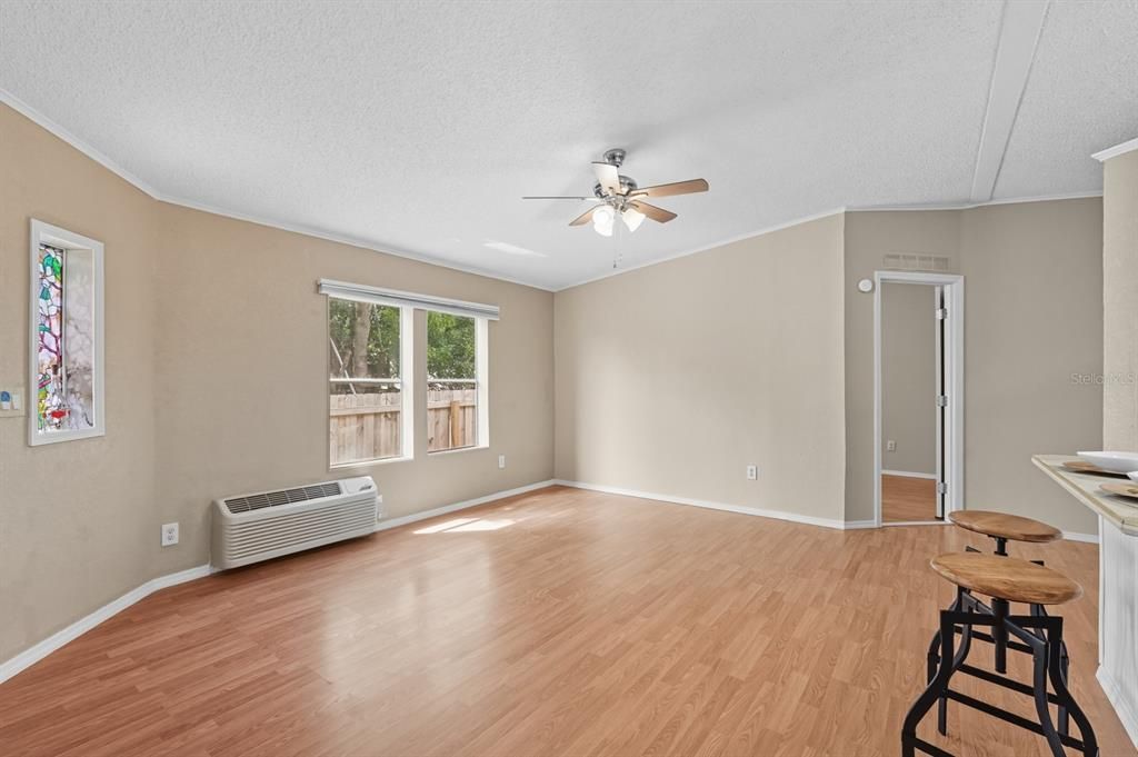 Active With Contract: $170,000 (2 beds, 2 baths, 1203 Square Feet)