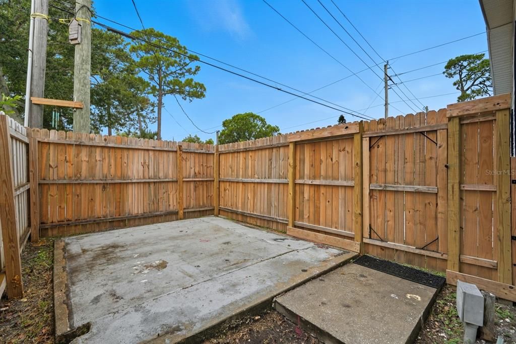 Active With Contract: $170,000 (2 beds, 2 baths, 1203 Square Feet)