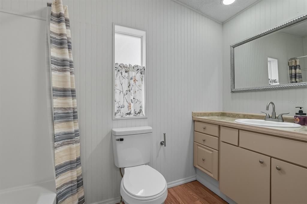 Active With Contract: $170,000 (2 beds, 2 baths, 1203 Square Feet)