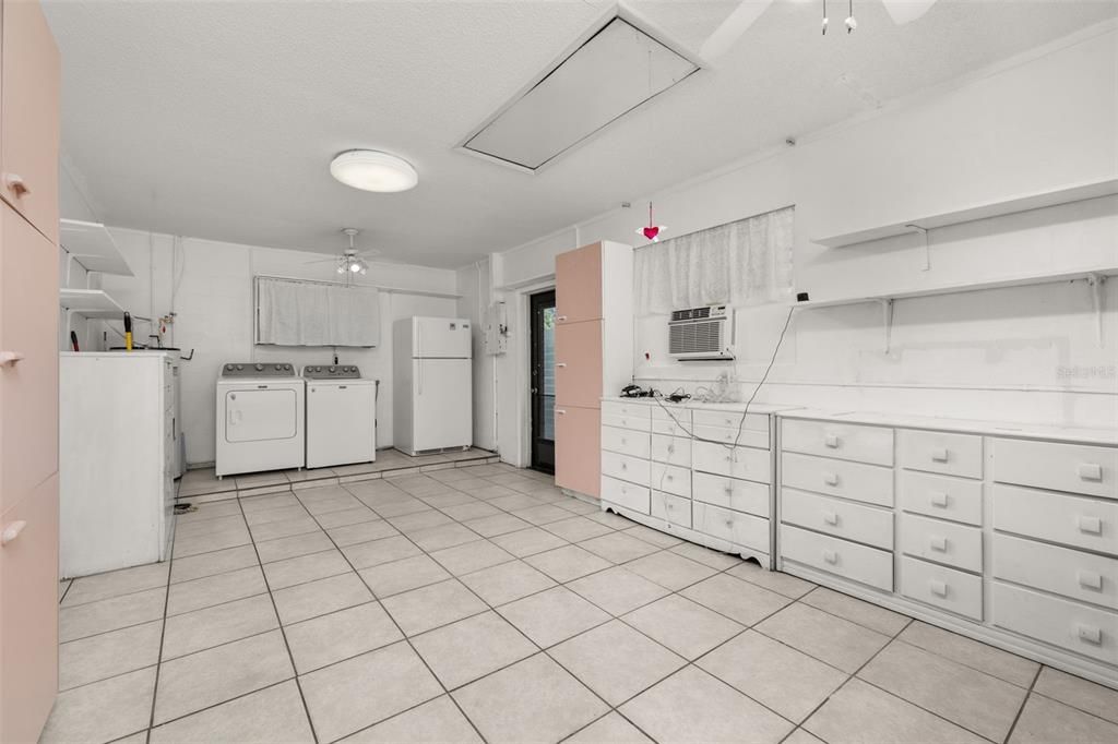 На продажу: $269,900 (3 спален, 2 ванн, 1316 Квадратных фут)