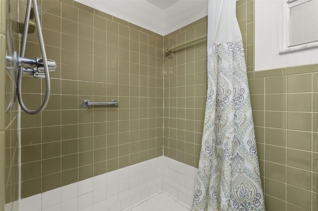 На продажу: $269,900 (3 спален, 2 ванн, 1316 Квадратных фут)