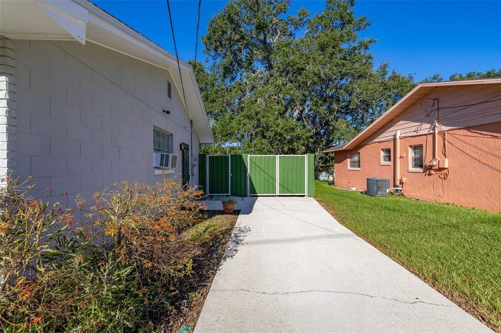 На продажу: $269,900 (3 спален, 2 ванн, 1316 Квадратных фут)