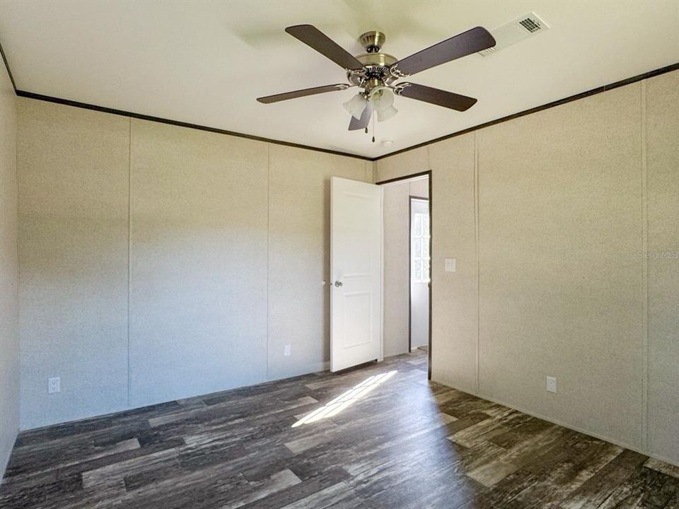 En Venta: $228,000 (2 camas, 2 baños, 1048 Pies cuadrados)