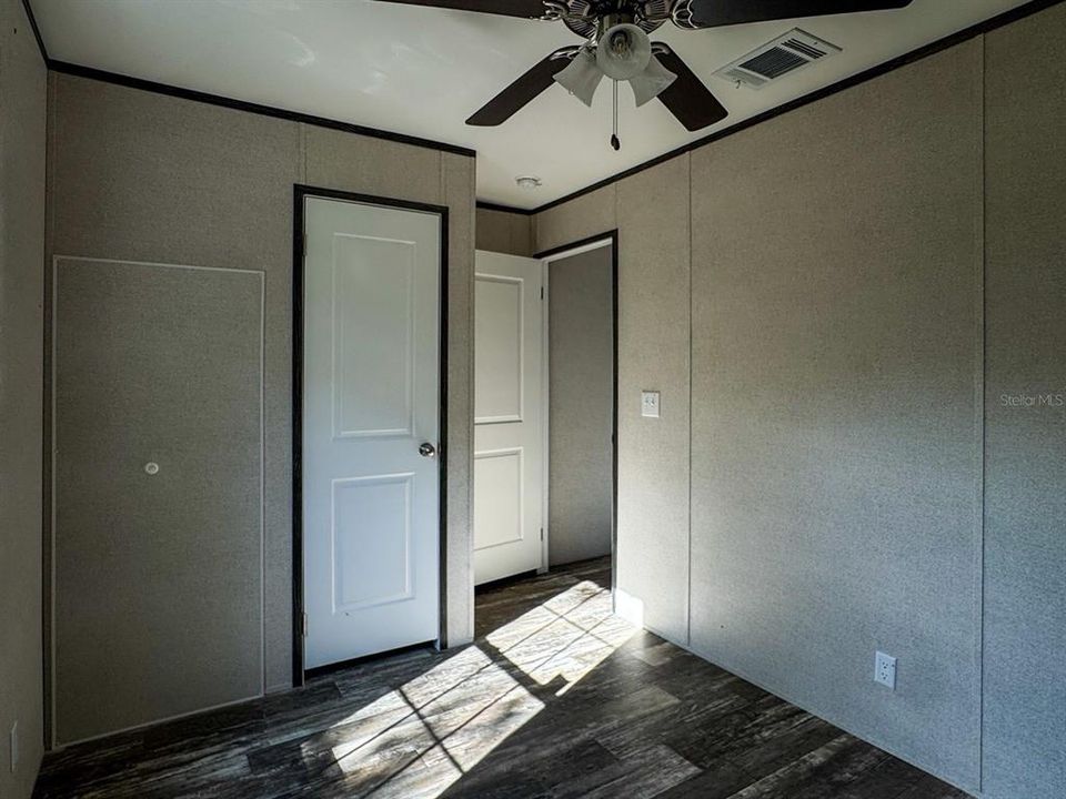 En Venta: $228,000 (2 camas, 2 baños, 1048 Pies cuadrados)