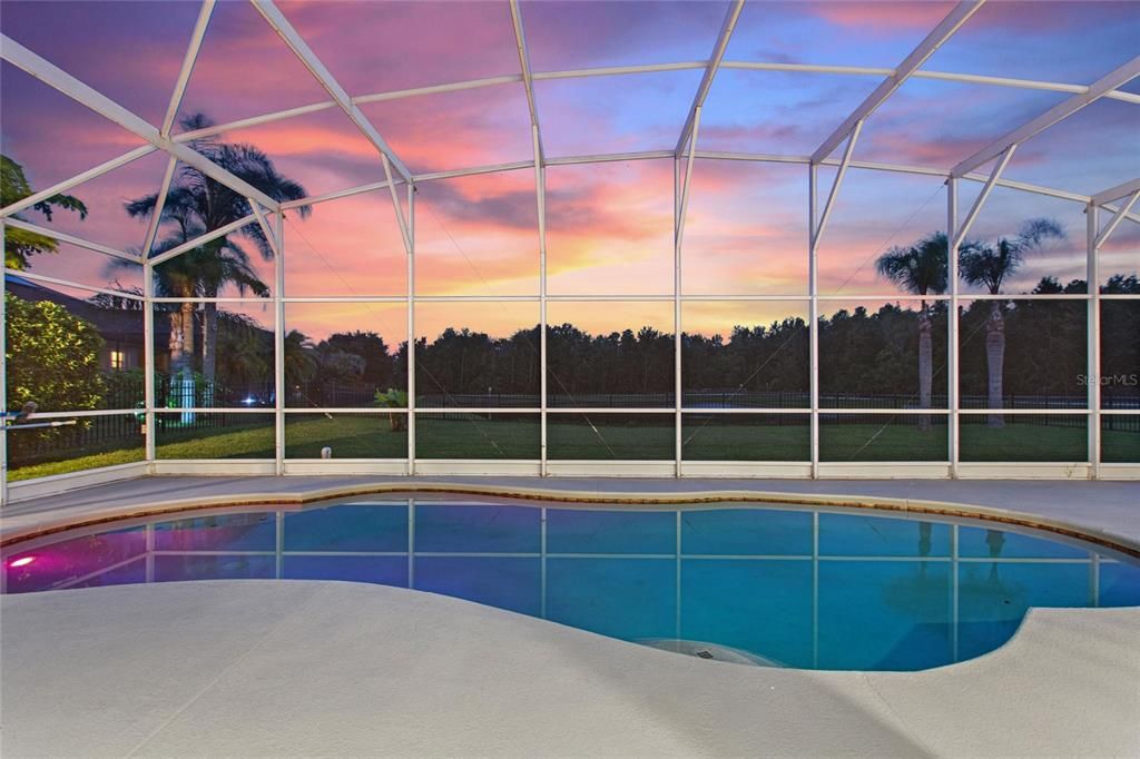 合同活跃: $595,000 (4 贝兹, 3 浴室, 2815 平方英尺)