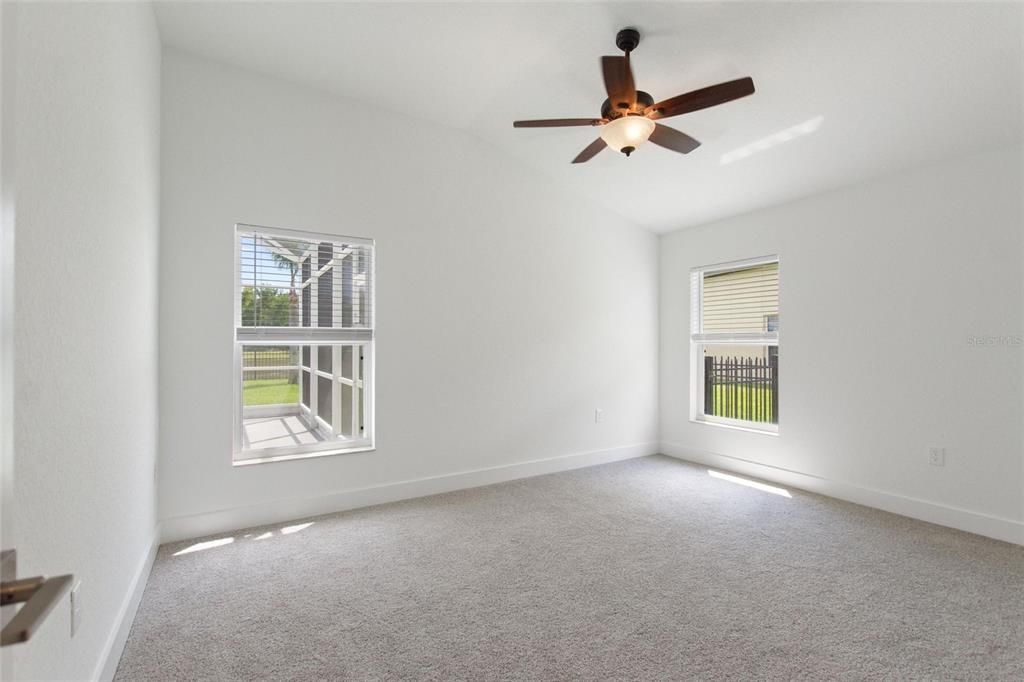 合同活跃: $595,000 (4 贝兹, 3 浴室, 2815 平方英尺)