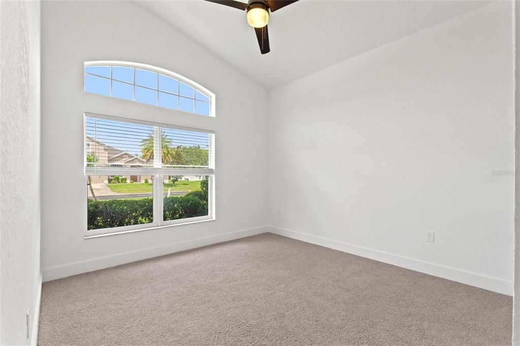 合同活跃: $595,000 (4 贝兹, 3 浴室, 2815 平方英尺)