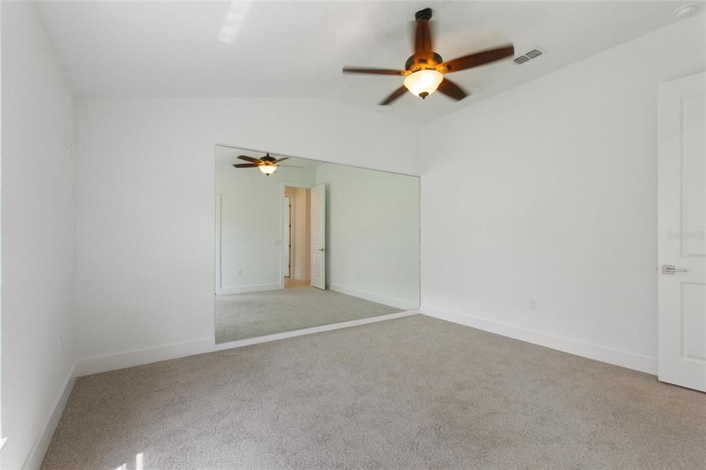 合同活跃: $595,000 (4 贝兹, 3 浴室, 2815 平方英尺)