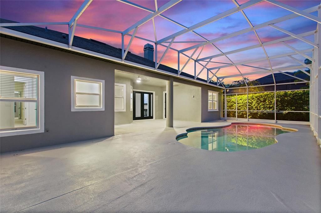 合同活跃: $595,000 (4 贝兹, 3 浴室, 2815 平方英尺)