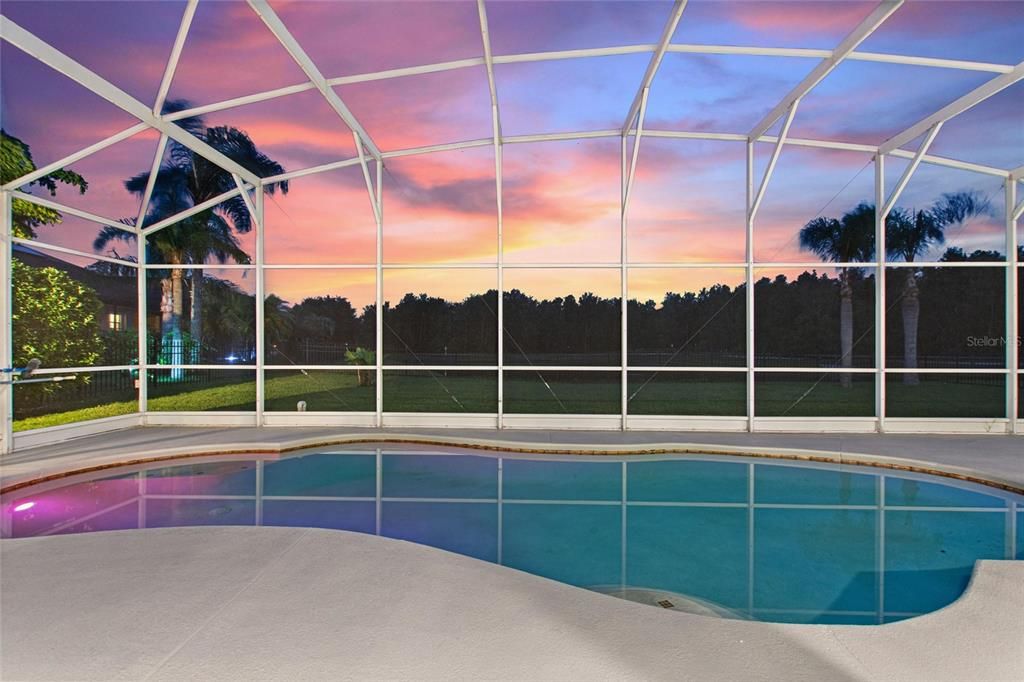 合同活跃: $595,000 (4 贝兹, 3 浴室, 2815 平方英尺)