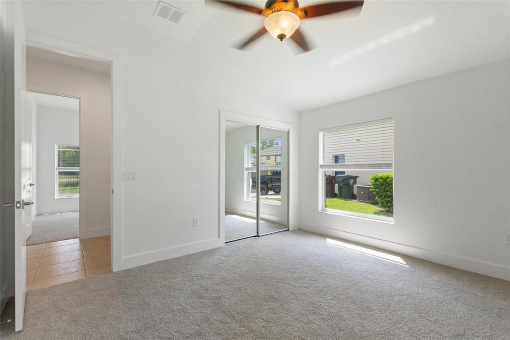 合同活跃: $595,000 (4 贝兹, 3 浴室, 2815 平方英尺)