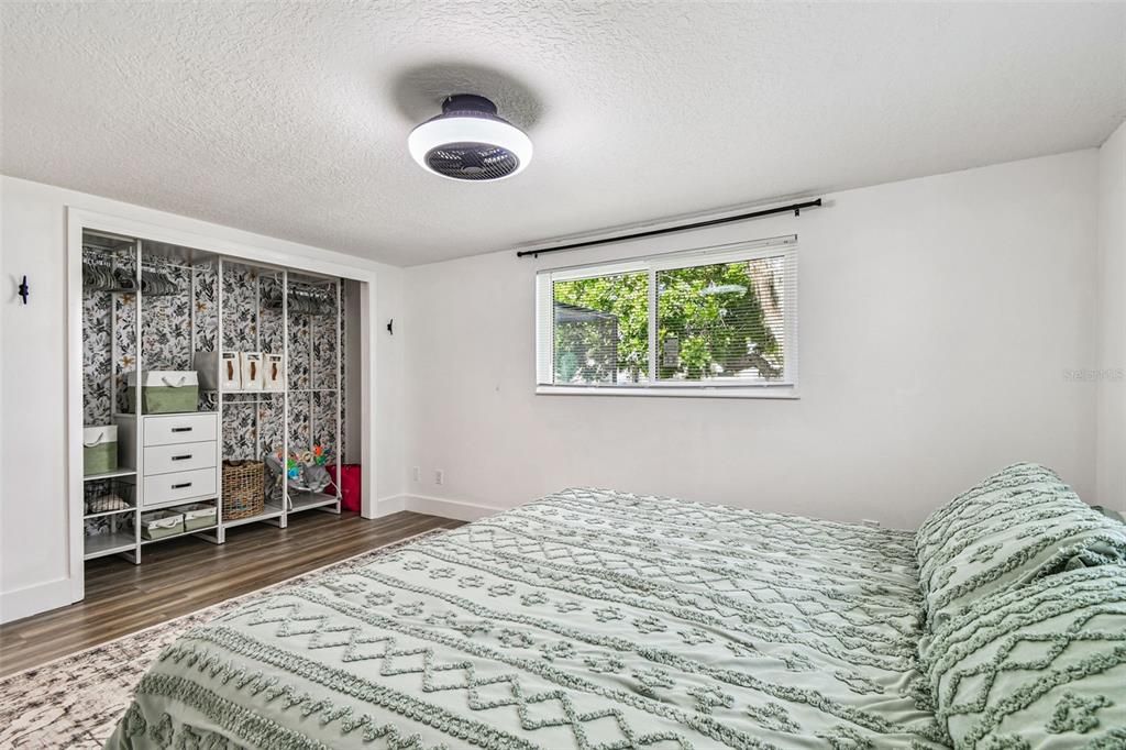 For Sale: $375,000 (2 beds, 2 baths, 1126 Square Feet)