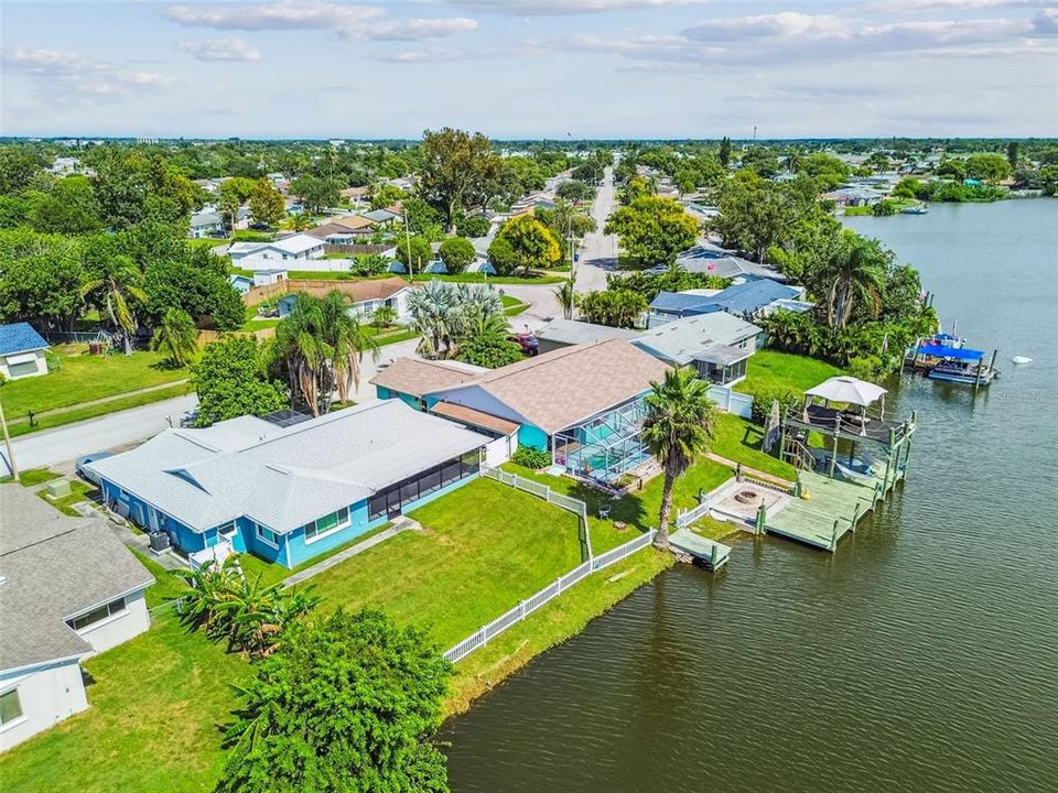 For Sale: $375,000 (2 beds, 2 baths, 1126 Square Feet)