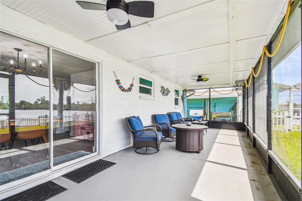 For Sale: $375,000 (2 beds, 2 baths, 1126 Square Feet)