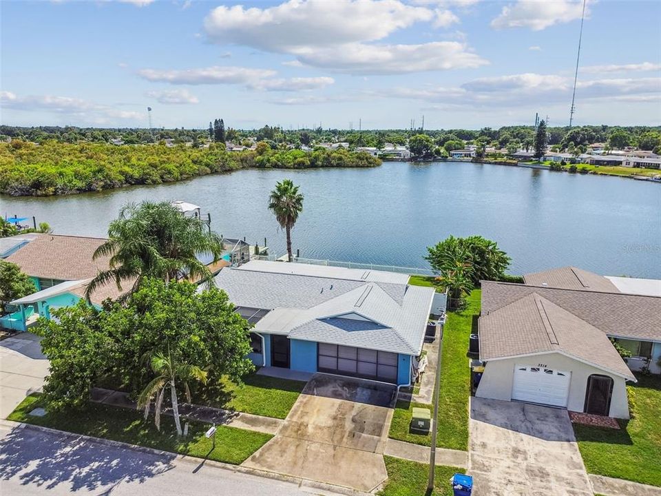 For Sale: $375,000 (2 beds, 2 baths, 1126 Square Feet)