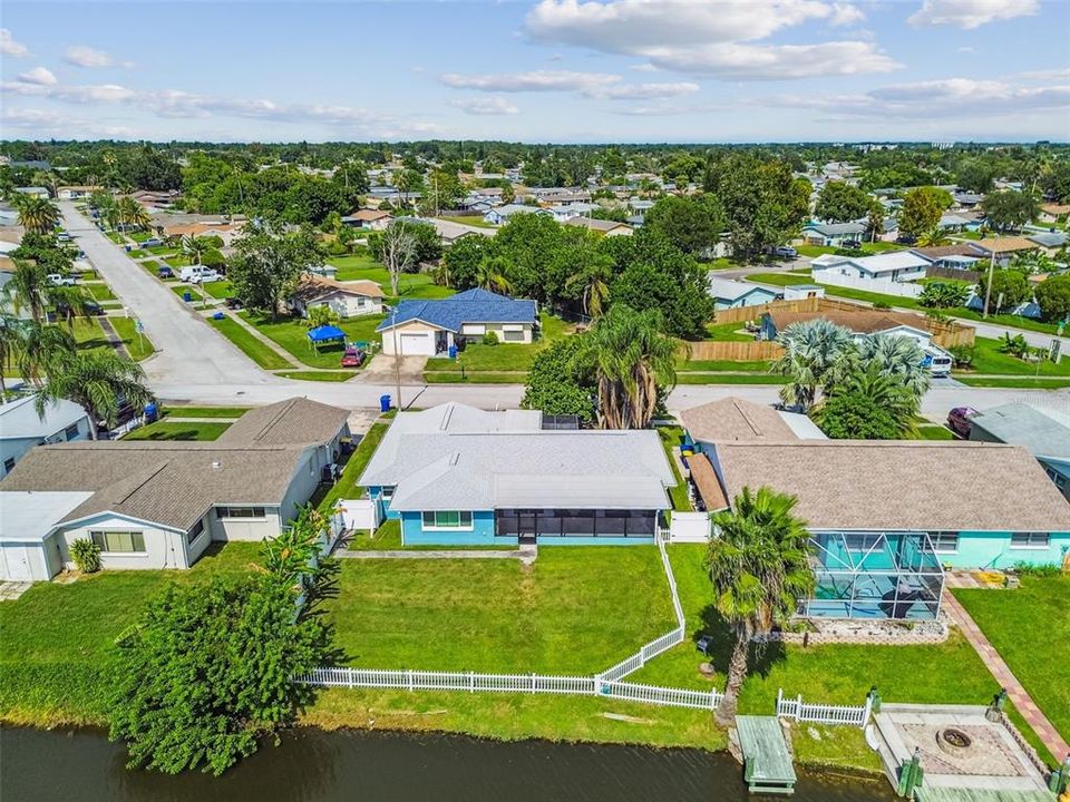 For Sale: $375,000 (2 beds, 2 baths, 1126 Square Feet)