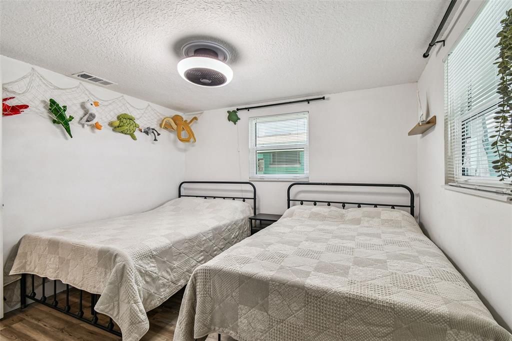 For Sale: $375,000 (2 beds, 2 baths, 1126 Square Feet)