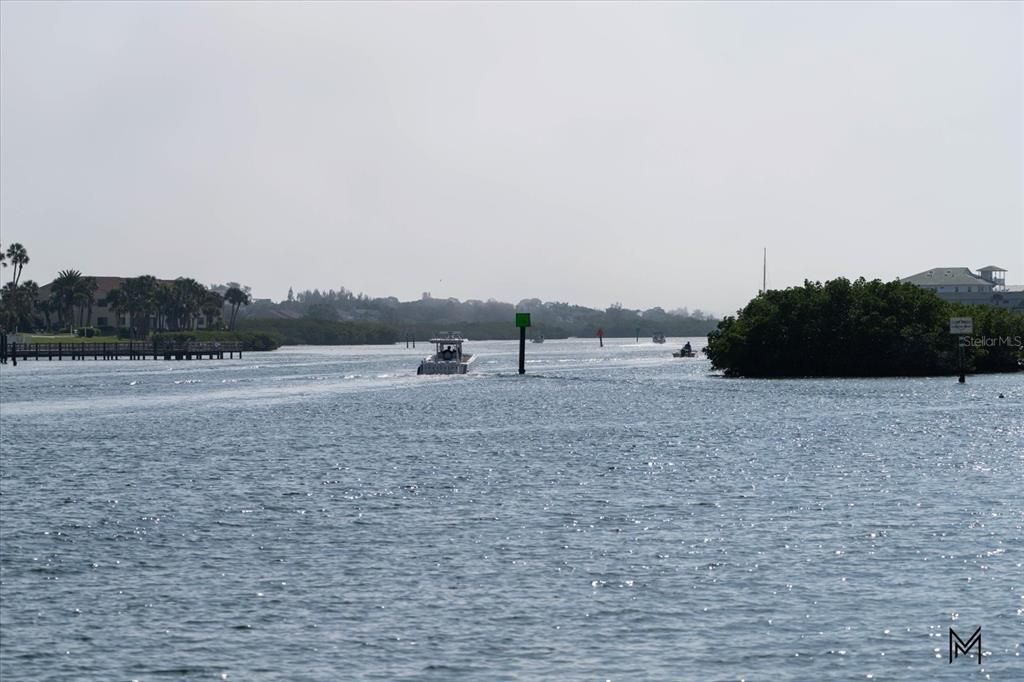 合同活跃: $999,000 (2 贝兹, 2 浴室, 1186 平方英尺)