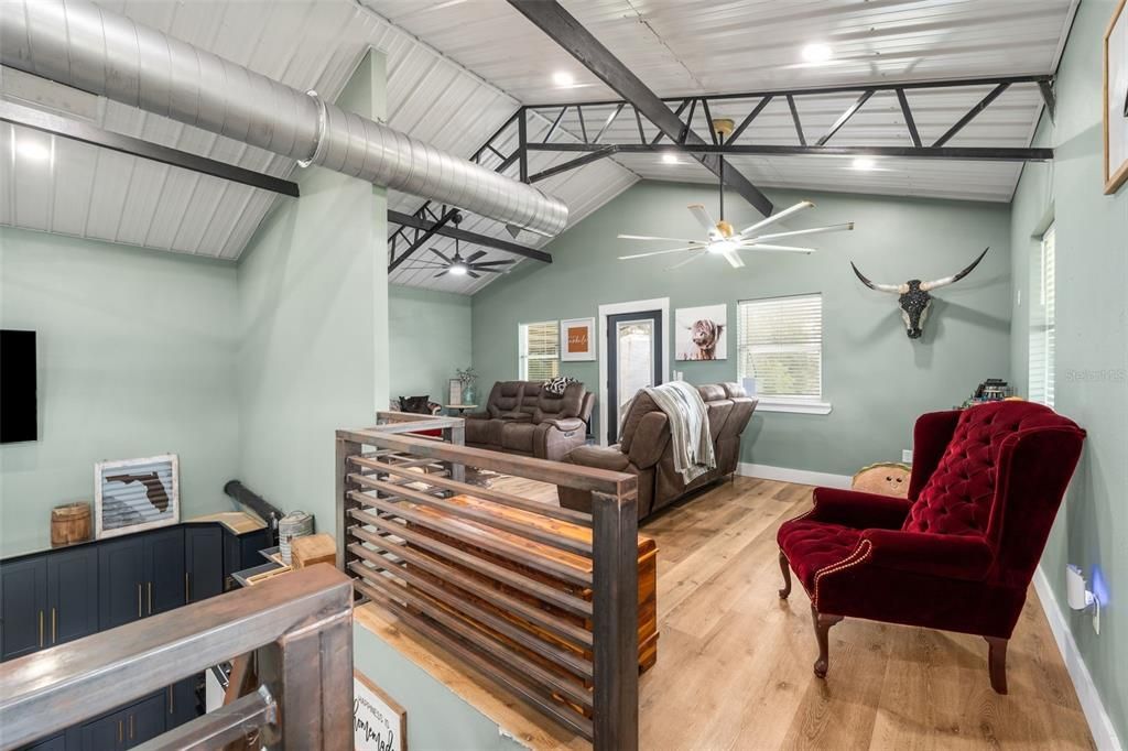 For Sale: $1,095,000 (3 beds, 2 baths, 2200 Square Feet)