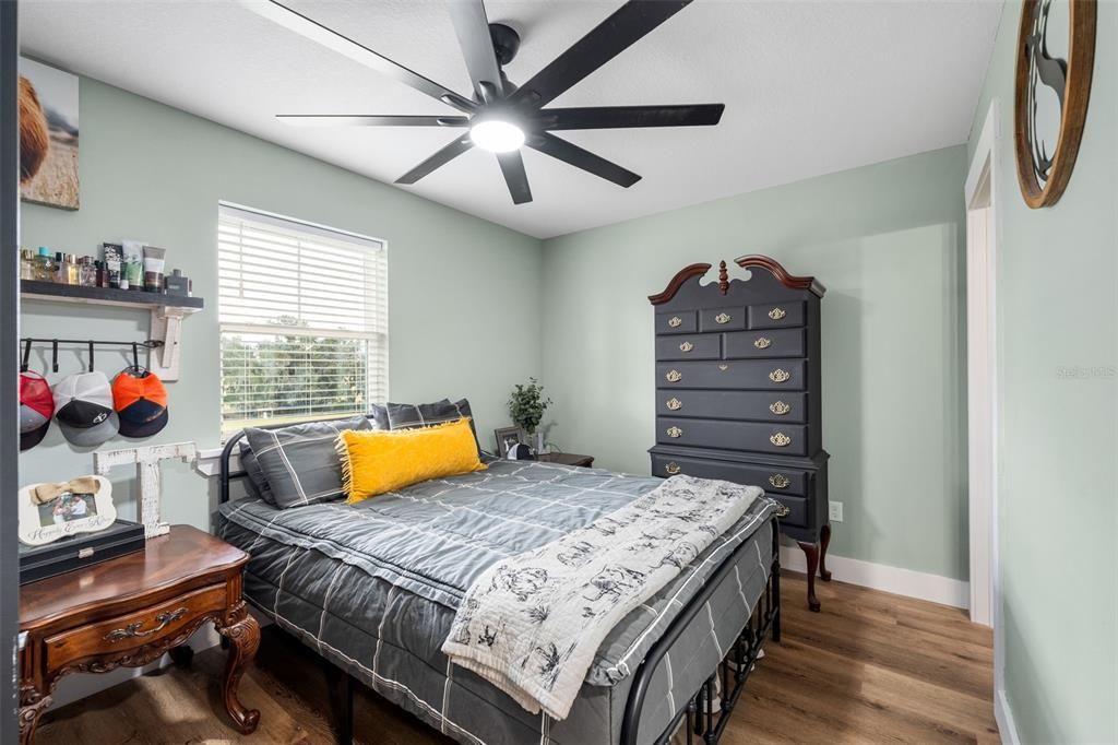 For Sale: $1,095,000 (3 beds, 2 baths, 2200 Square Feet)