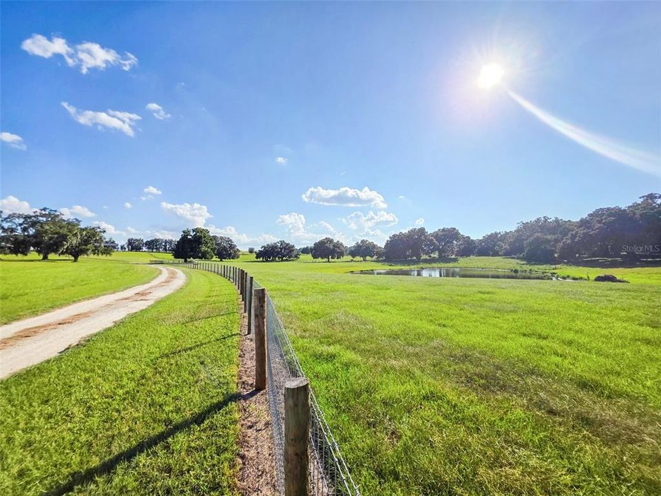 For Sale: $1,095,000 (3 beds, 2 baths, 2200 Square Feet)