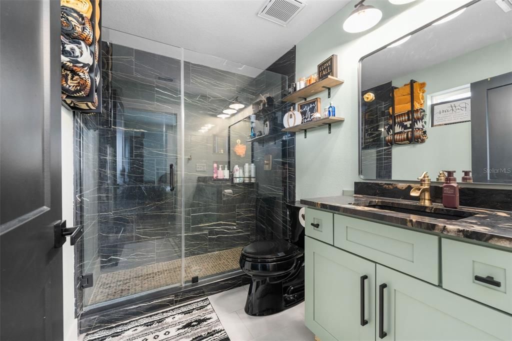 For Sale: $1,095,000 (3 beds, 2 baths, 2200 Square Feet)