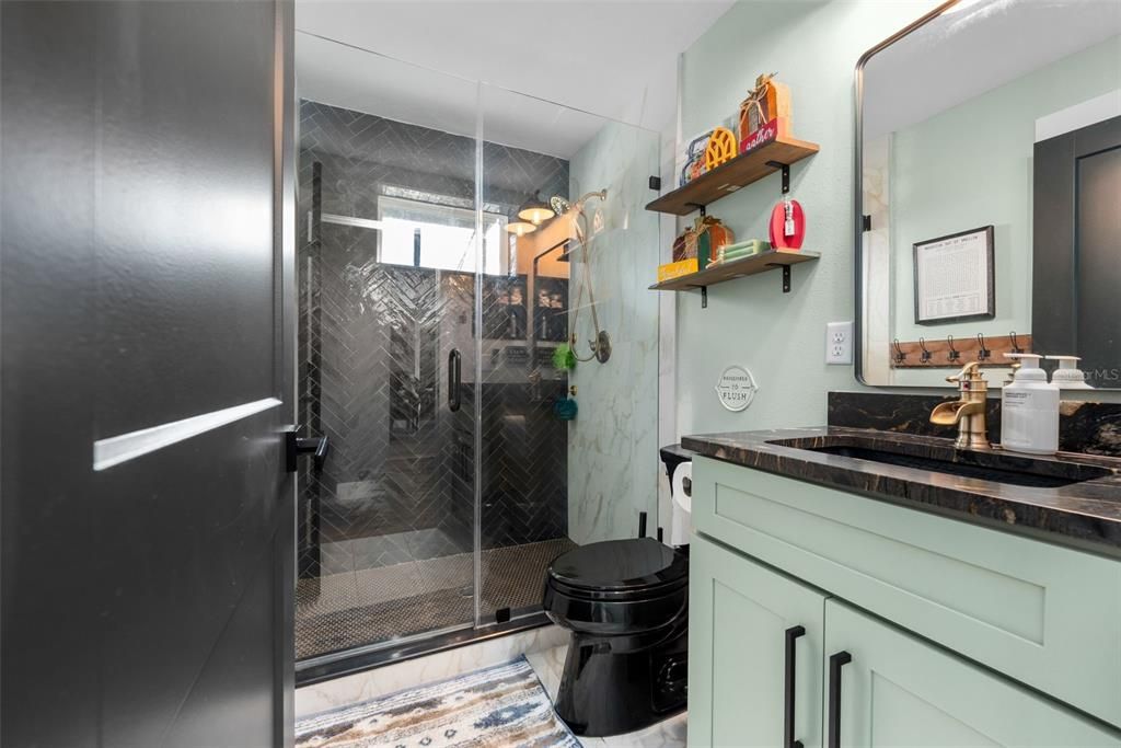 For Sale: $1,095,000 (3 beds, 2 baths, 2200 Square Feet)