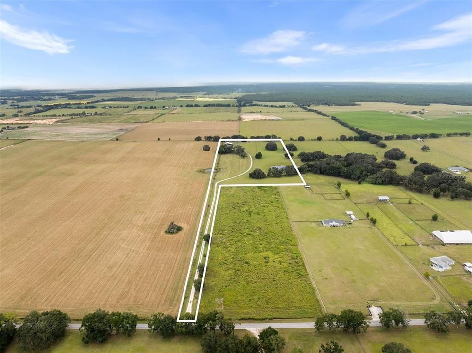 For Sale: $1,095,000 (3 beds, 2 baths, 2200 Square Feet)