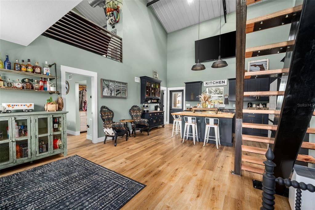 For Sale: $1,095,000 (3 beds, 2 baths, 2200 Square Feet)