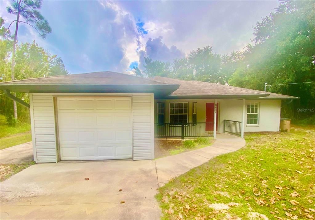 Recently Rented: $1,850 (3 beds, 2 baths, 1245 Square Feet)