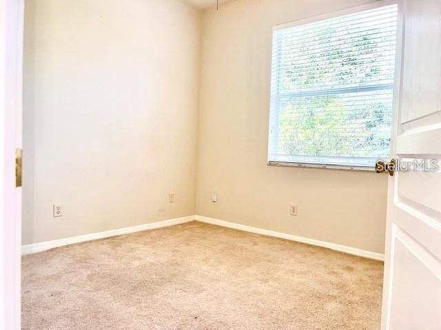 合同活跃: $3,500 (4 贝兹, 3 浴室, 2415 平方英尺)