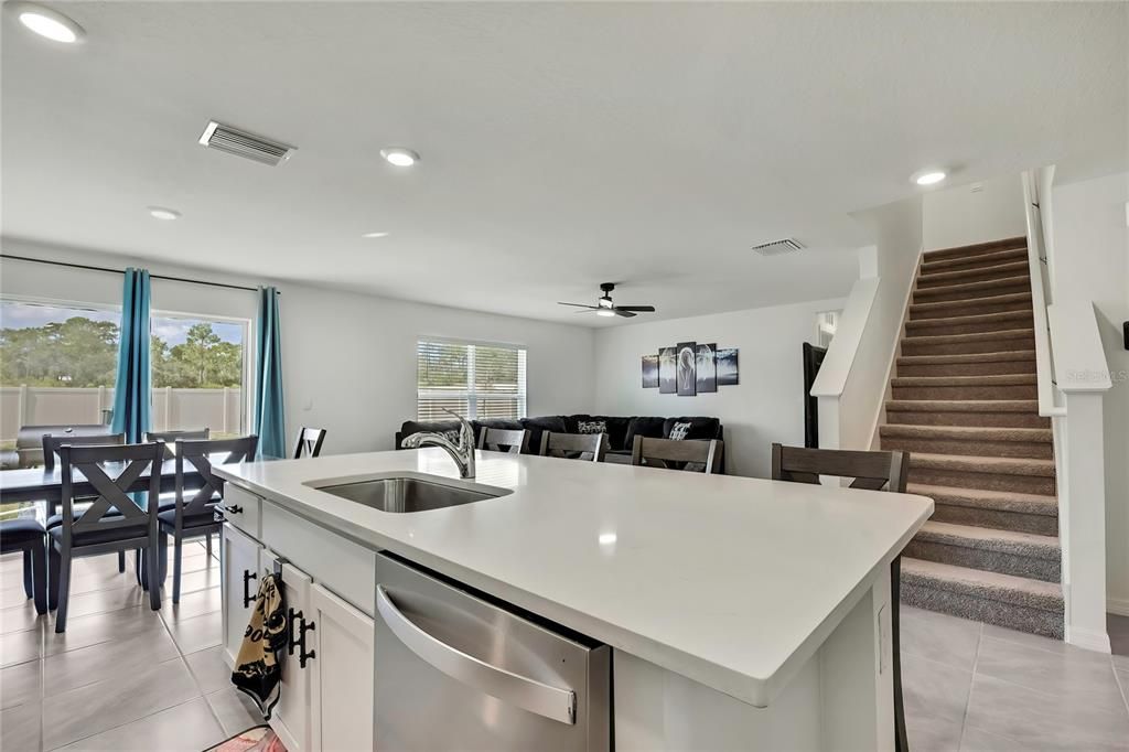 Active With Contract: $365,000 (5 beds, 3 baths, 2605 Square Feet)