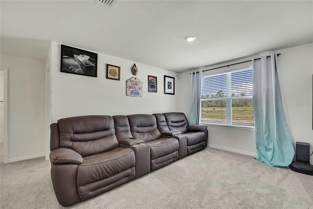 Active With Contract: $365,000 (5 beds, 3 baths, 2605 Square Feet)