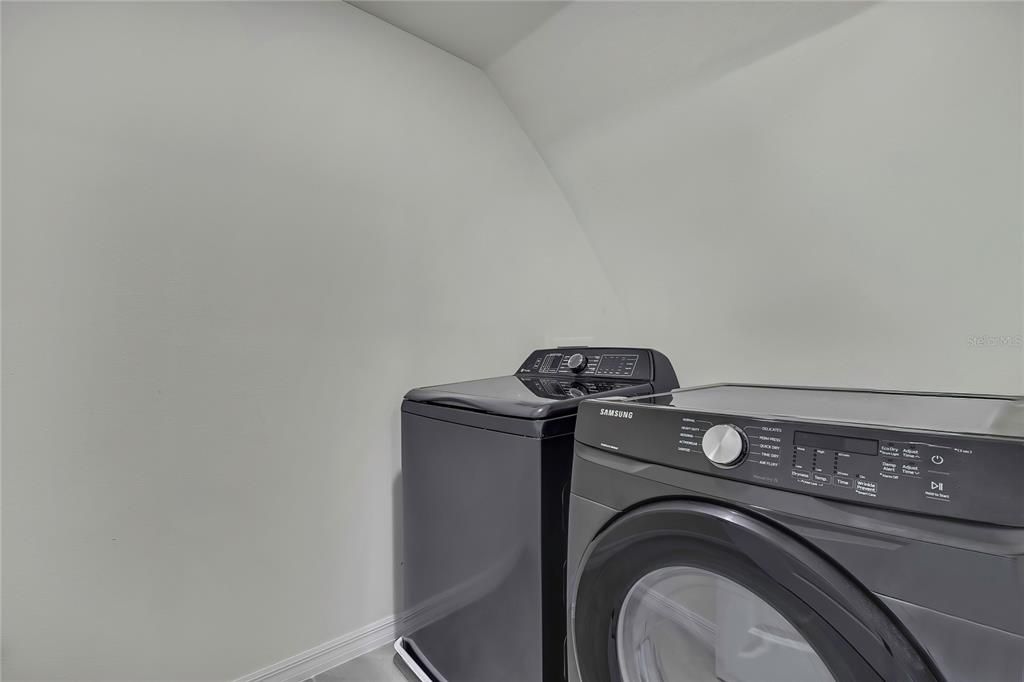 Active With Contract: $365,000 (5 beds, 3 baths, 2605 Square Feet)