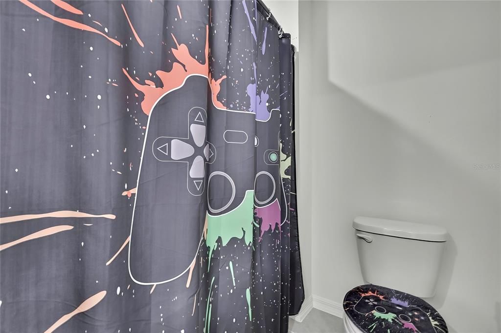 Active With Contract: $365,000 (5 beds, 3 baths, 2605 Square Feet)