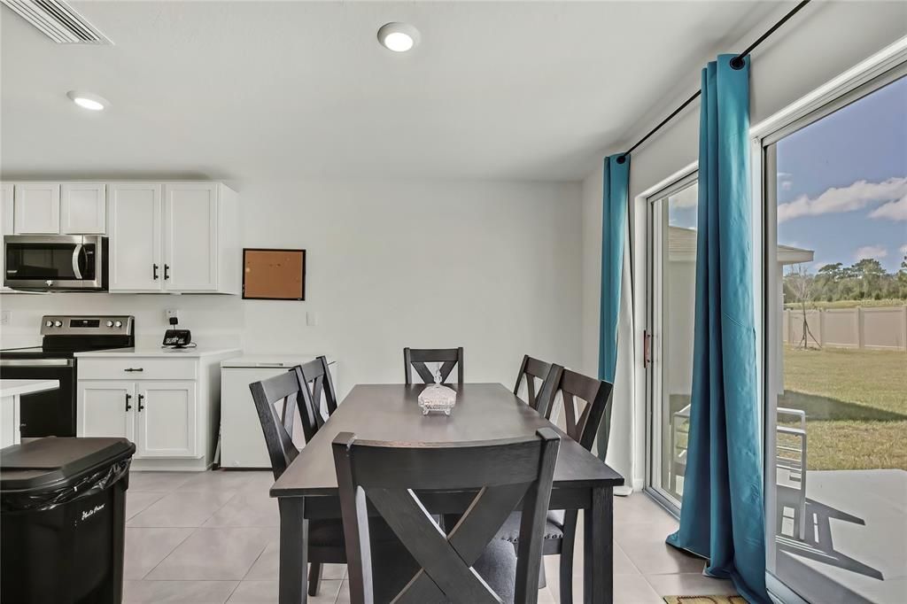 Active With Contract: $365,000 (5 beds, 3 baths, 2605 Square Feet)