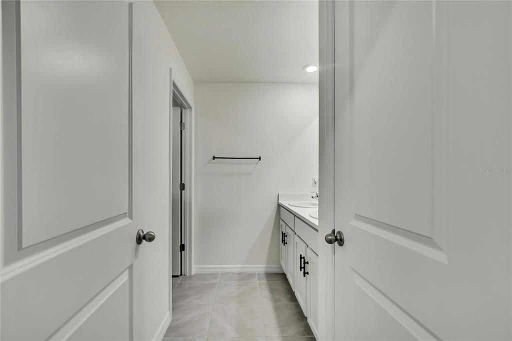 Active With Contract: $365,000 (5 beds, 3 baths, 2605 Square Feet)