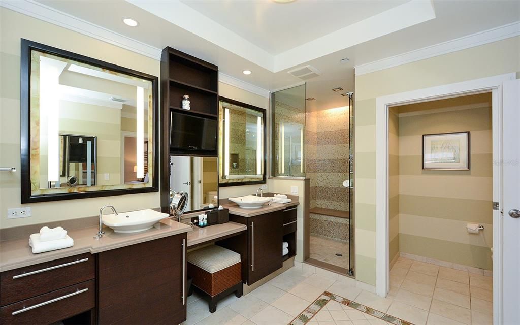 For Sale: $35,000 (4 beds, 4 baths, 2625 Square Feet)