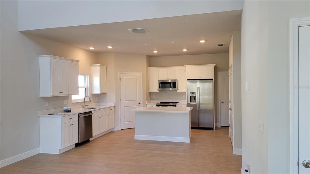 For Sale: $414,900 (3 beds, 2 baths, 1916 Square Feet)