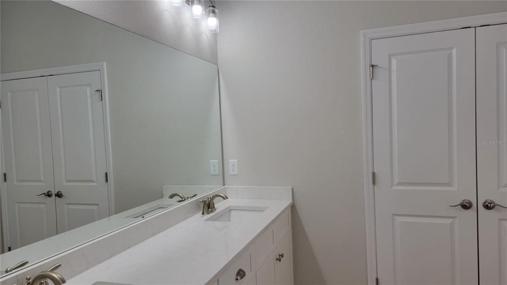 For Sale: $414,900 (3 beds, 2 baths, 1916 Square Feet)